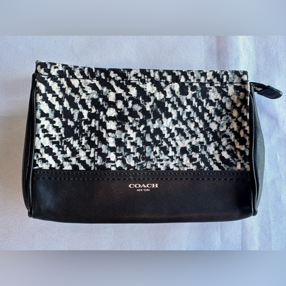 Coach Monochrome Patterned Black Grey Clutch Wristlet no Strap
